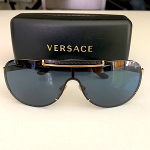 Mens Versace Shades in Pristine Condition